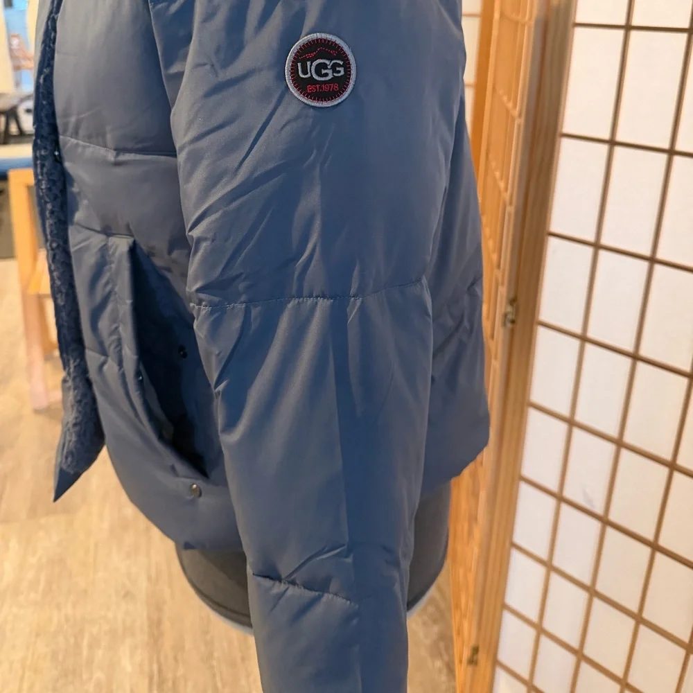 UGG Gray Puffer Jacket with Shearling Collar - Picture 2 of 9